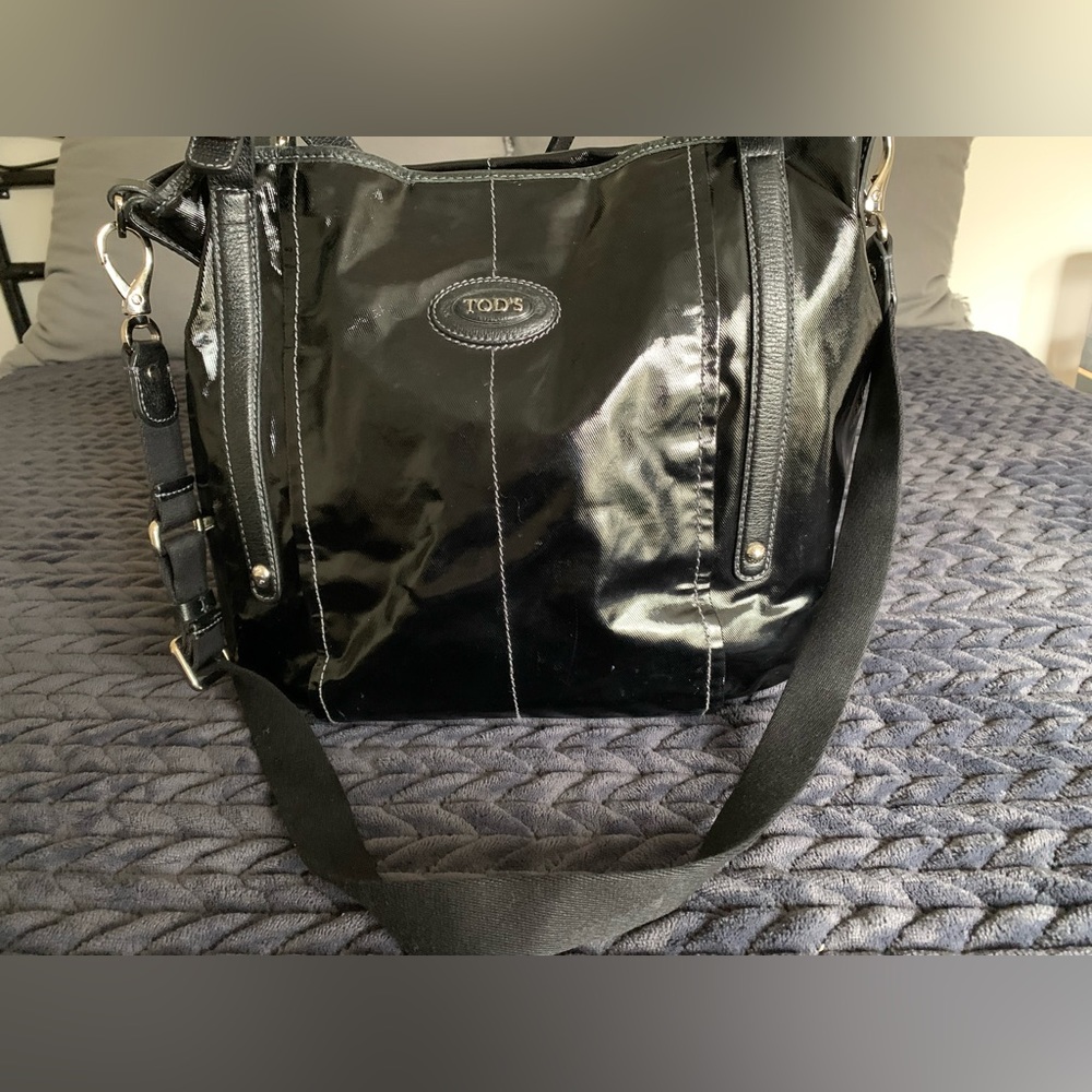 TOD’S G-Line Sacca Black Patent Leather Tote Crossbody Bag with Dust Bag - Picture 13 of 14